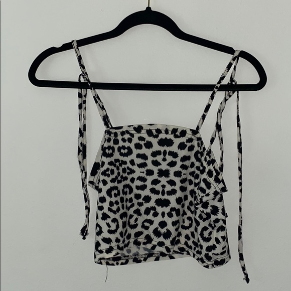 Black & White Cropped Top - Picture 3 of 3